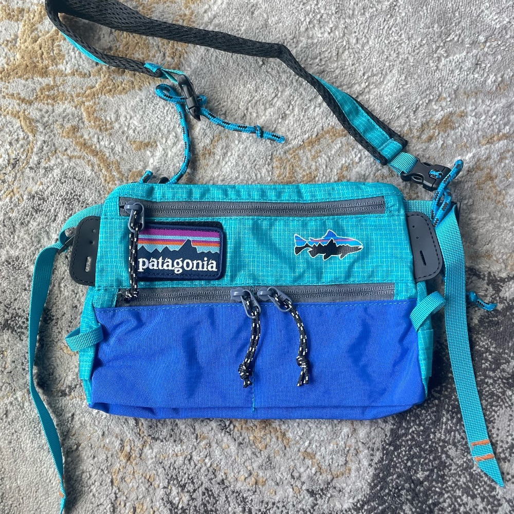 Patagonia Mini Shoulder Strap Bag - Picture 3 of 6